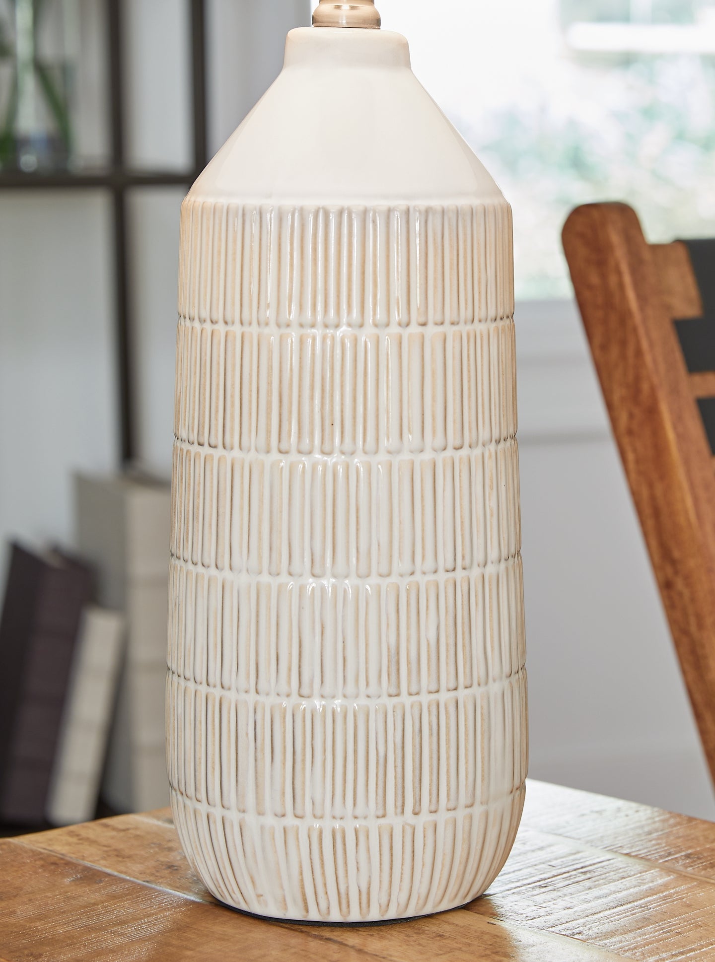 Willport Ceramic Table Lamp (2/CN)